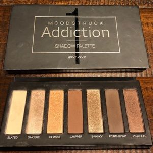 Younique Moodstruck Addiction Shadow Palette 1